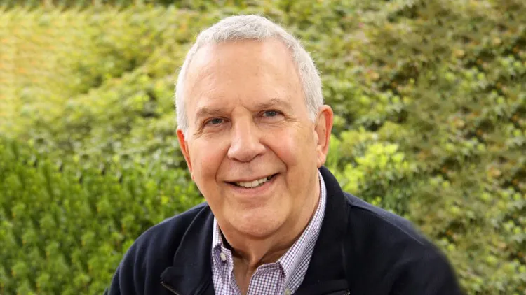 On this final episode of the Scheer Intelligence podcast hosted on KCRW but continuing on ScheerPost.com, host Robert Scheer welcomes Larry Gross, author and Professor Emeritus of…